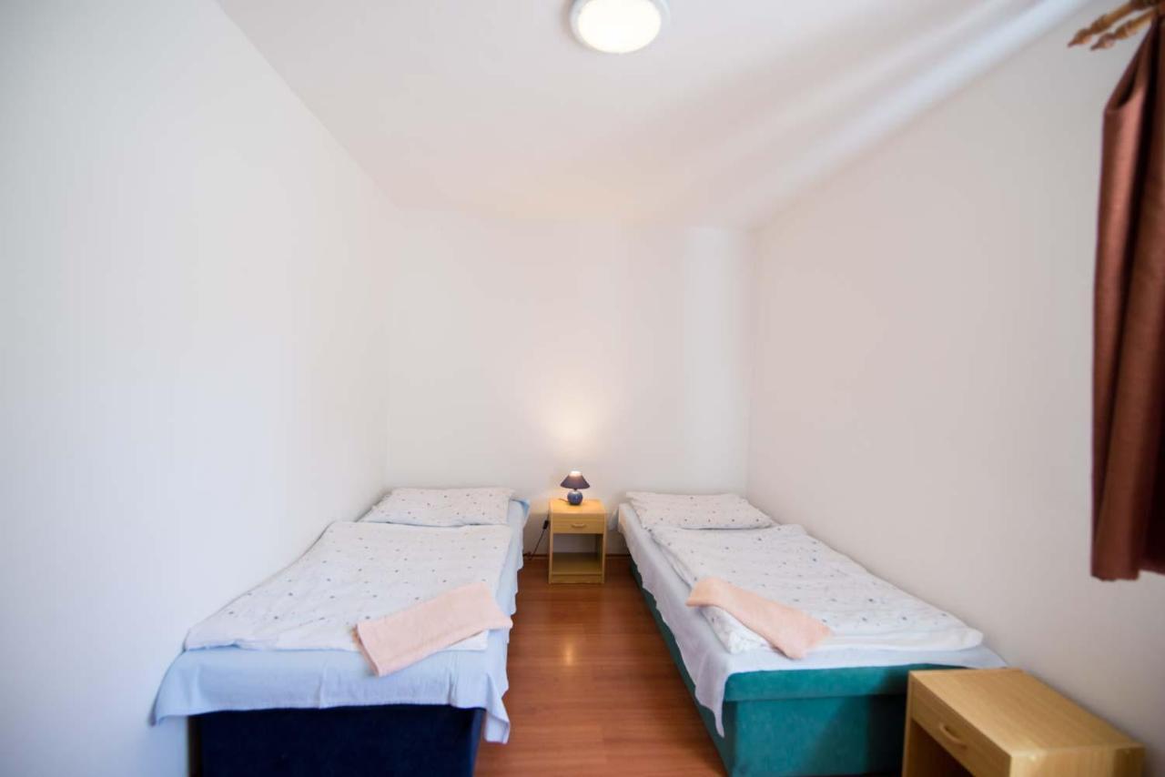 Hôtel Krahule Konica Extérieur photo