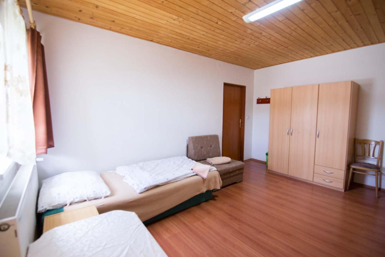Hôtel Krahule Konica Extérieur photo
